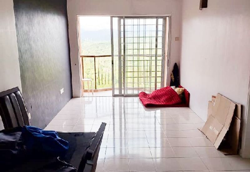 Kristal Heights Apartment