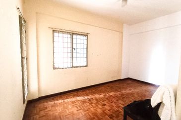 Kristal Heights Apartment