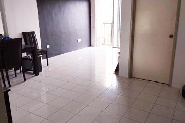 Kristal Heights Apartment