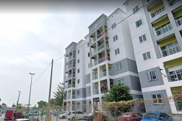 Lumut Waterfront Villa