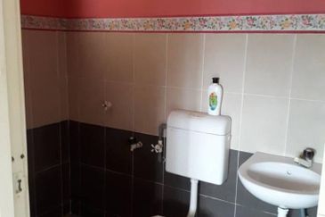 Lumut Waterfront Villa