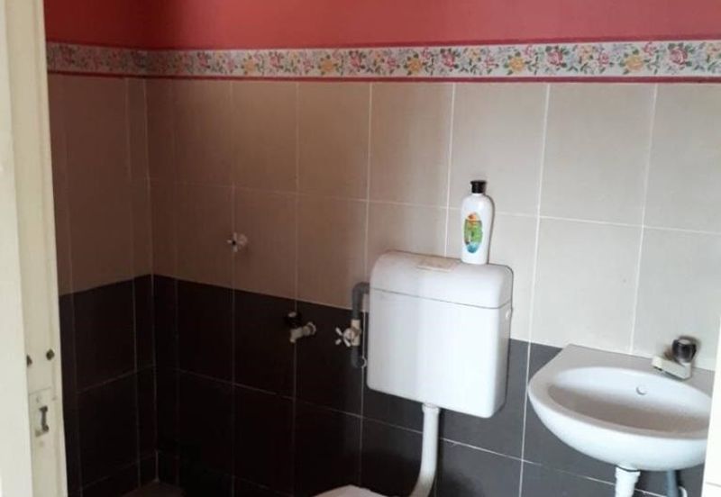 Lumut Waterfront Villa