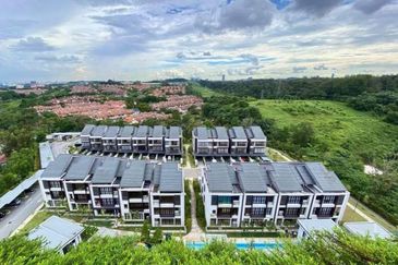 Partly Furnished 2 Storey Upper floor Townhouse @ Rimbun Sanctuary, Bu