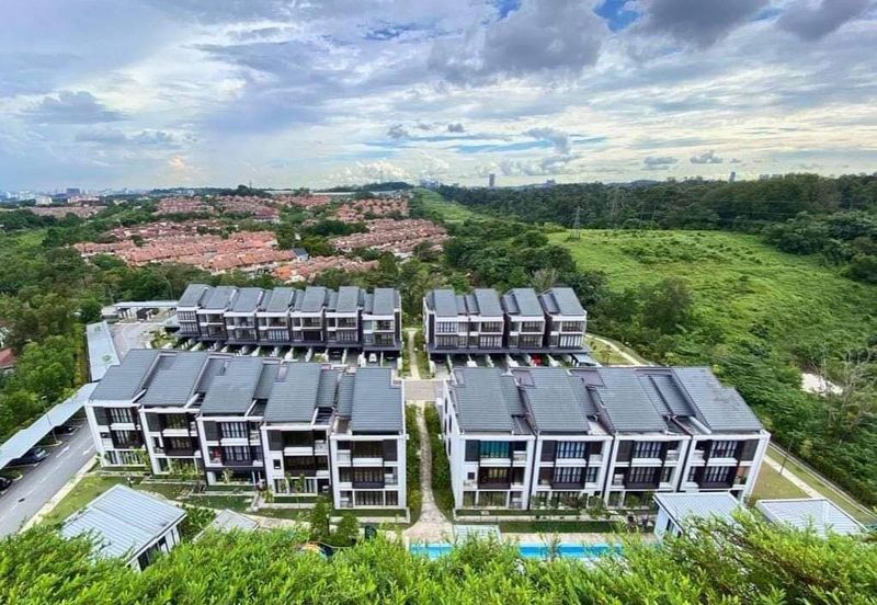 Partly Furnished 2 Storey Upper floor Townhouse @ Rimbun Sanctuary, Bu