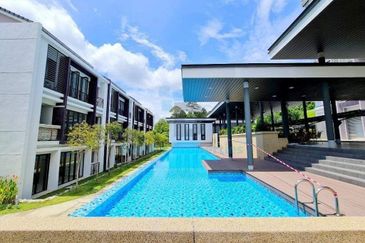 Partly Furnished 2 Storey Upper floor Townhouse @ Rimbun Sanctuary, Bu