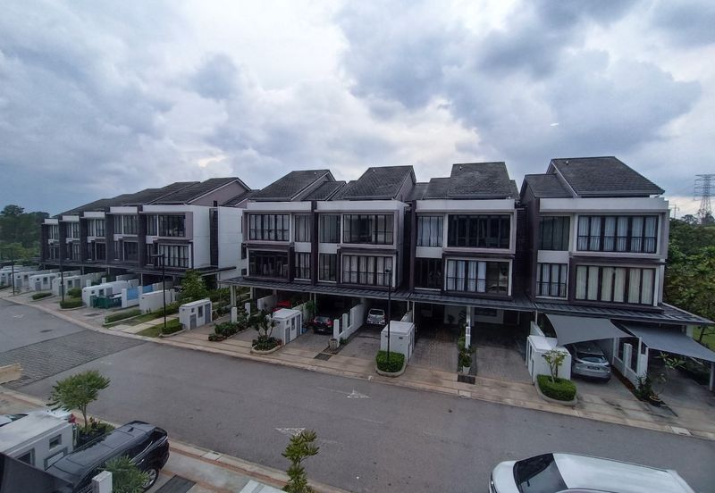 Partly Furnished 2 Storey Upper floor Townhouse @ Rimbun Sanctuary, Bu