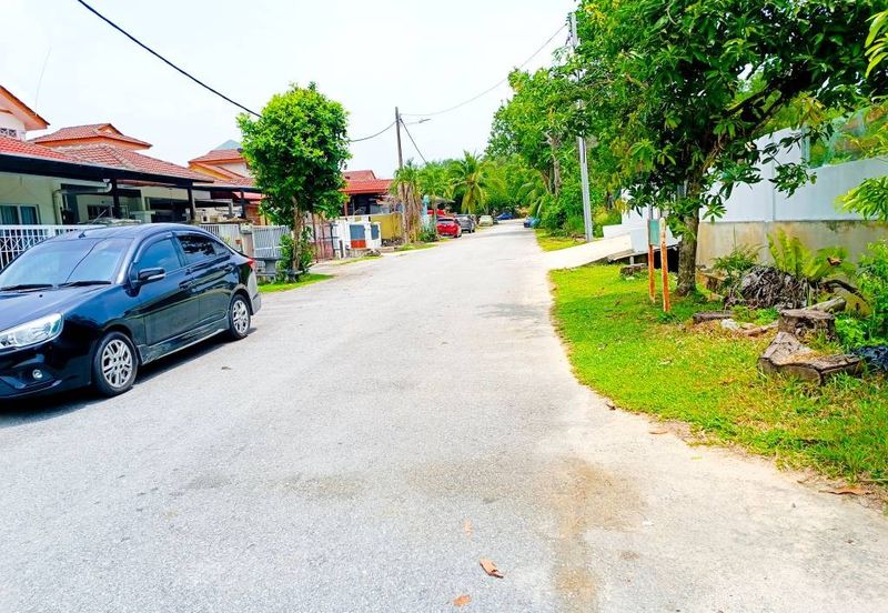Corner Lot Single Storey Bandar Puncak Alam, Selangor