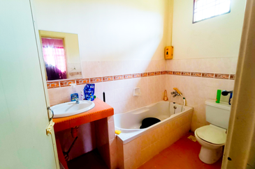 Corner Lot Single Storey Bandar Puncak Alam, Selangor