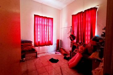 Corner Lot Single Storey Bandar Puncak Alam, Selangor