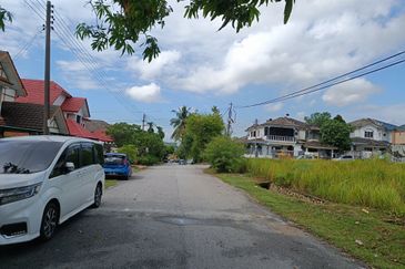 Seksyen 2, Bandar Country Homes