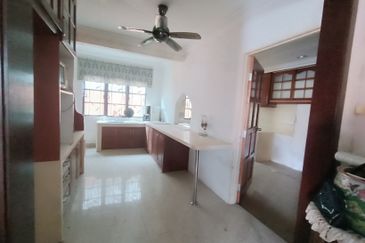 Seksyen 2, Bandar Country Homes