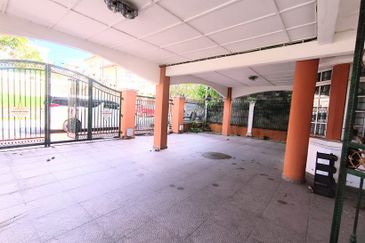 Seksyen 2, Bandar Country Homes