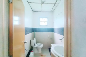 Seksyen 2, Bandar Country Homes