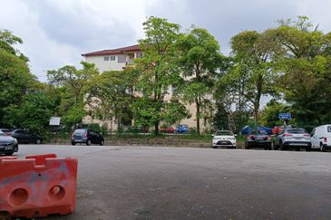 Apartment Daisy, Taman Subang Perdana