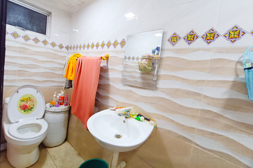 Jalan Tasik Tambahan 1