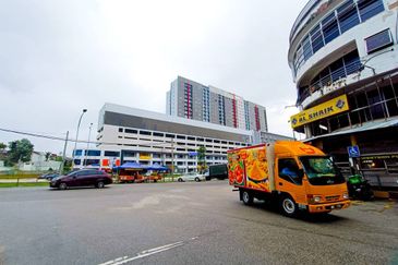 Avia Plus Apartment, Bandar Country Homes