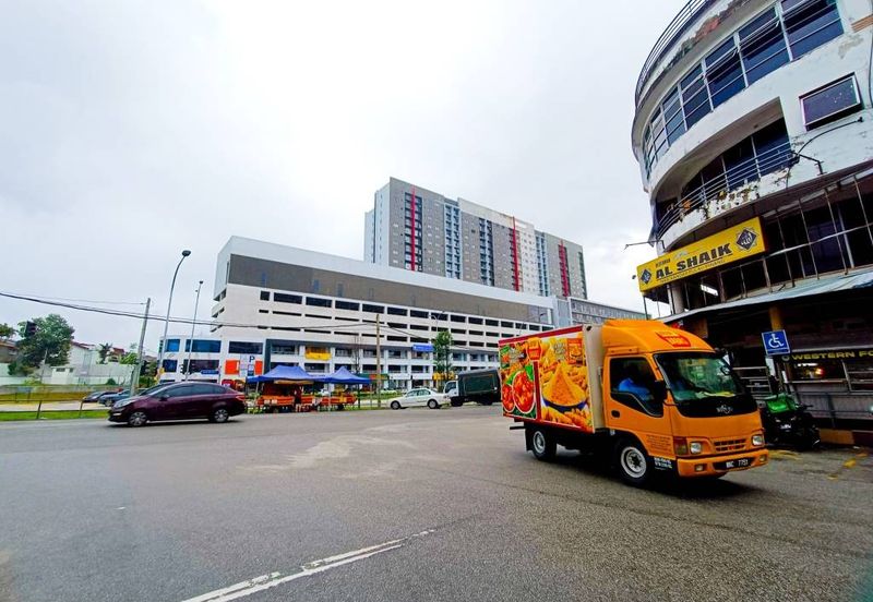 Avia Plus Apartment, Bandar Country Homes