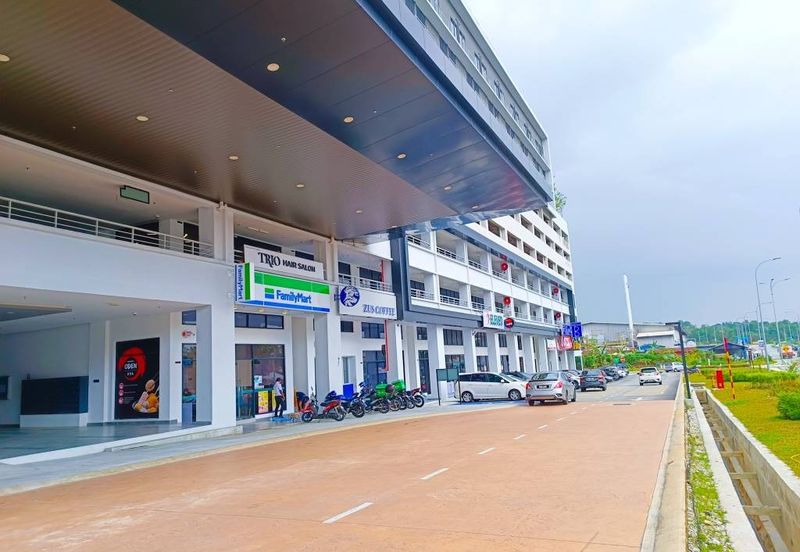 Avia Plus Apartment, Bandar Country Homes