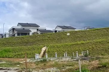 Kampung Sungai Pelong