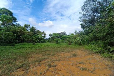 Kampung Sungai Pelong