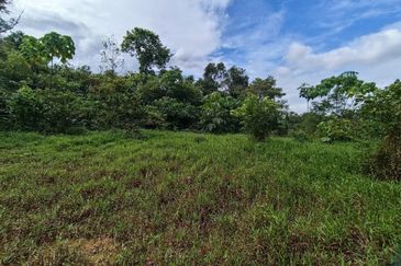 Kampung Sungai Pelong