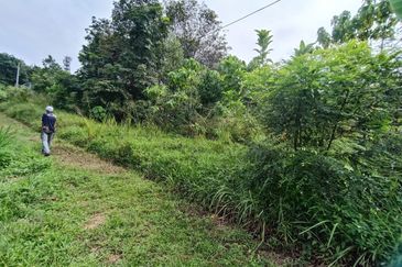 Kampung Sungai Pelong