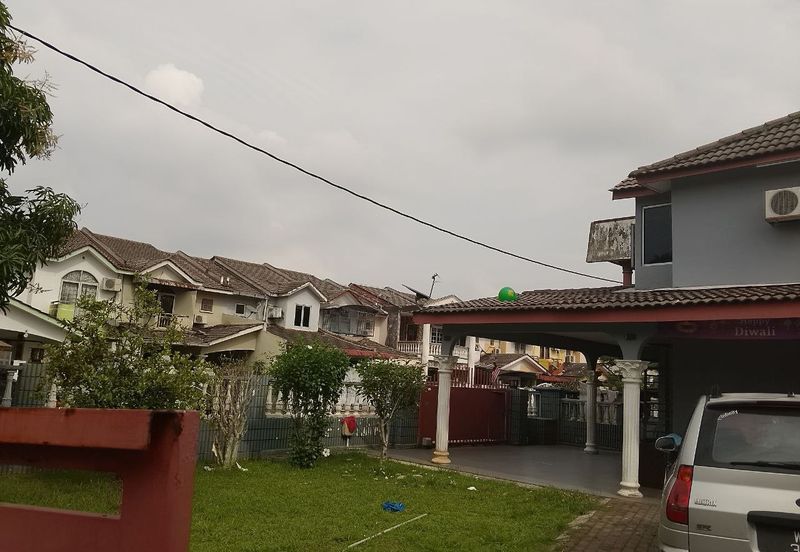 Seksyen 4, Bandar Country Homes