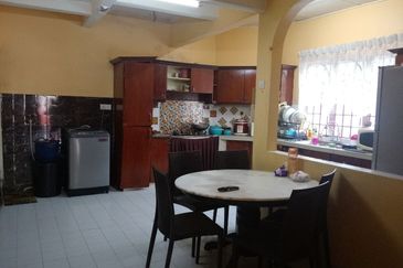 Seksyen 4, Bandar Country Homes