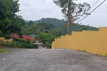Tanah Pertanian Sungai Samak, Rawang sebelah simpol garden