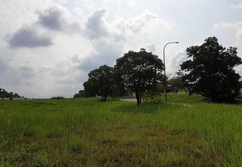 Tanah lot Banglo Geran individu, Bayu Lake Mantin