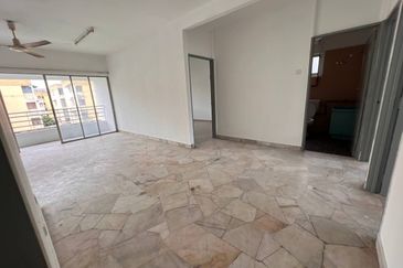 Baiduri Apartment @ Desa Pandan