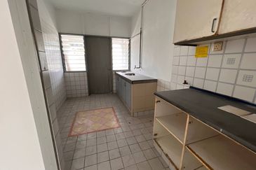 Baiduri Apartment @ Desa Pandan