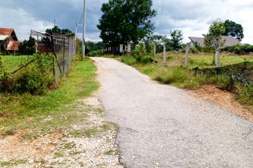 Tanah Kebun Durian Geran Individu, Labu Negeri Sembilan