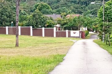 Tanah Pertanian Geran Individu, Tepi Jalan Kampung, Lambar, Labu N.9