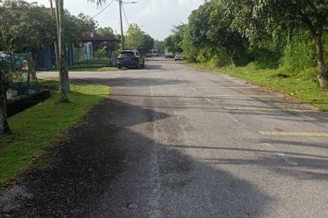 2.4acre NONBUMI Agricultural Land @ Taman PAHLAWAN Telok Panglima Garang