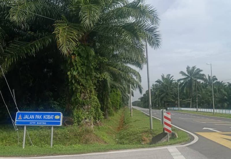 1st layer NONBUMI Kuala Langat land, Individual Title