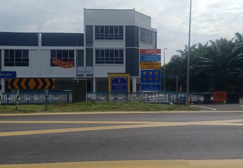 1st layer NONBUMI Kuala Langat land, Individual Title