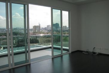 3 Stories Bungalow Sea Park for Sale