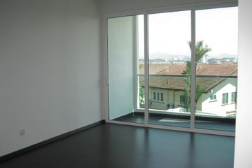 3 Stories Bungalow Sea Park for Sale