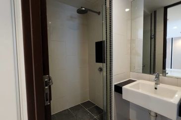 Centrio SoHo @ Pantai Hillpark