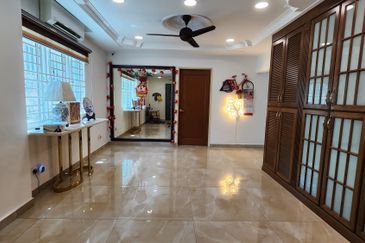 2 Stories Bungalow, Jalan Jugra, Jln Klang Lama Exclusively For Sale