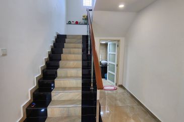 2 Stories Bungalow, Jalan Jugra, Jln Klang Lama Exclusively For Sale