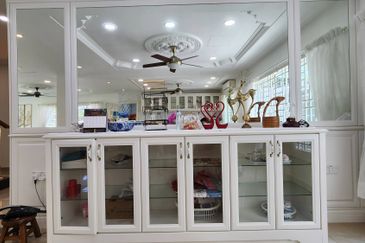 2 Stories Bungalow, Jalan Jugra, Jln Klang Lama Exclusively For Sale