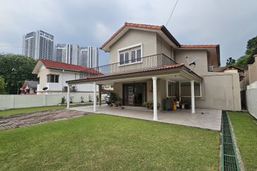 2 Stories Bungalow, Jalan Jugra, Jln Klang Lama Exclusively For Sale