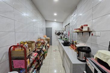 2 Stories Bungalow, Jalan Jugra, Jln Klang Lama Exclusively For Sale