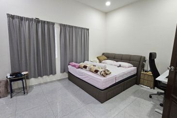 2 Stories Bungalow, Jalan Jugra, Jln Klang Lama Exclusively For Sale