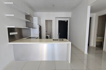 Aurora Tower @ Eco Sky