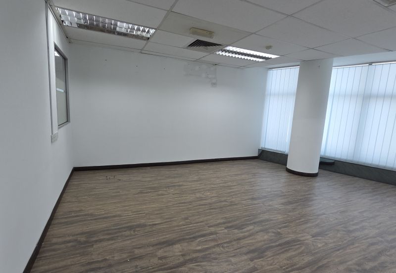 Large Space Whole Floor Partly Fitted Office For Rent in Seksyen 51a