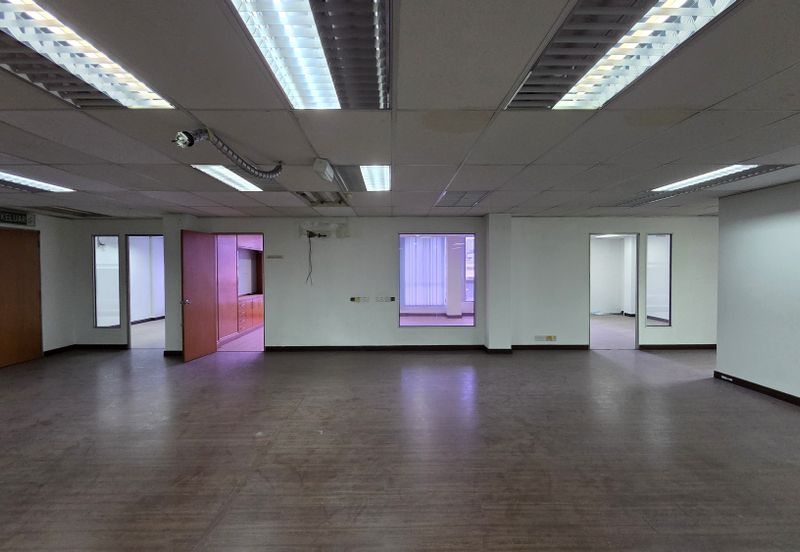 Large Space Whole Floor Partly Fitted Office For Rent in Seksyen 51a