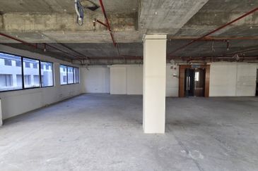 1st Floor Corner Boulevard Signature Office Mid Valley City Bare Unit For Rent